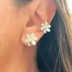 Aros florales Lili Cuff en plata 950 diseño a mano