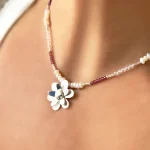 Collar Analia Granate con flor de plata y perlas naturales