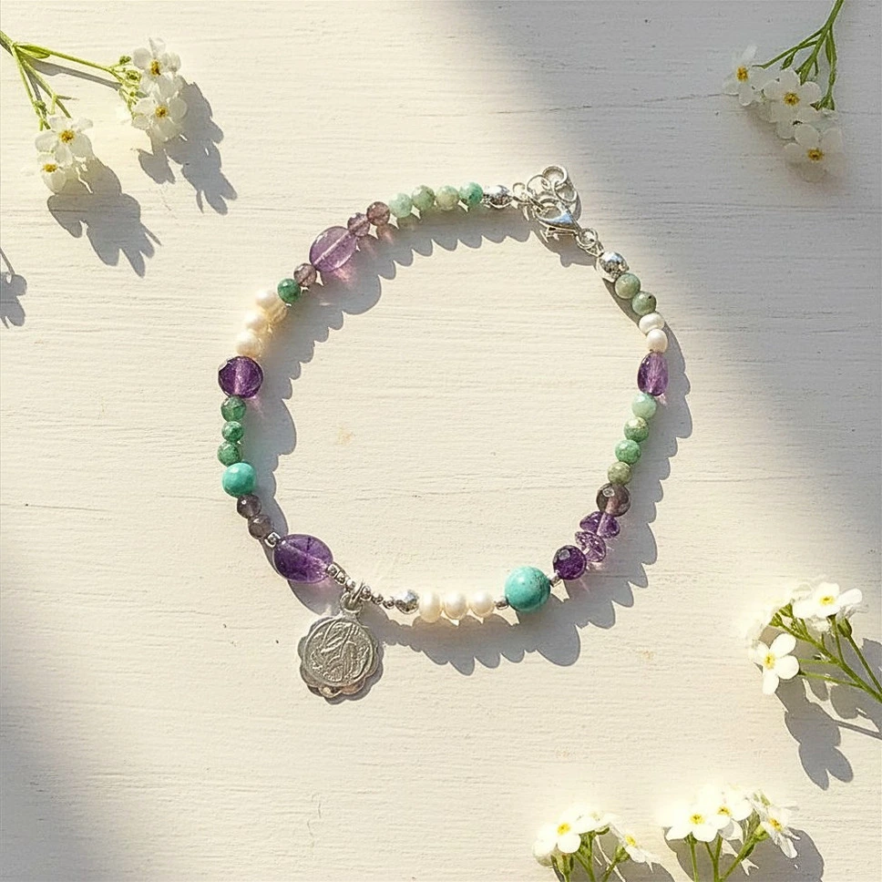 pulsera simbolica con piedras naturales