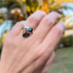 Joya personalizada en plata con diseño dinámico