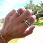 Anillo esférico moderno en plata maciza