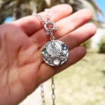 Colgante exclusivo Padre Pio con acabado artesanal