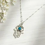 Collar mano de plata