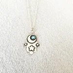Joya de plata hecha a mano con técnica envejecida y Swarovski