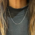 Cadena fina de plata 950 con diseño de pelotitas