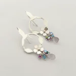 Aros primaverales en plata con colibríes y cristales