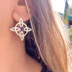 Pendientes de plata hechos a mano con piedra amatista