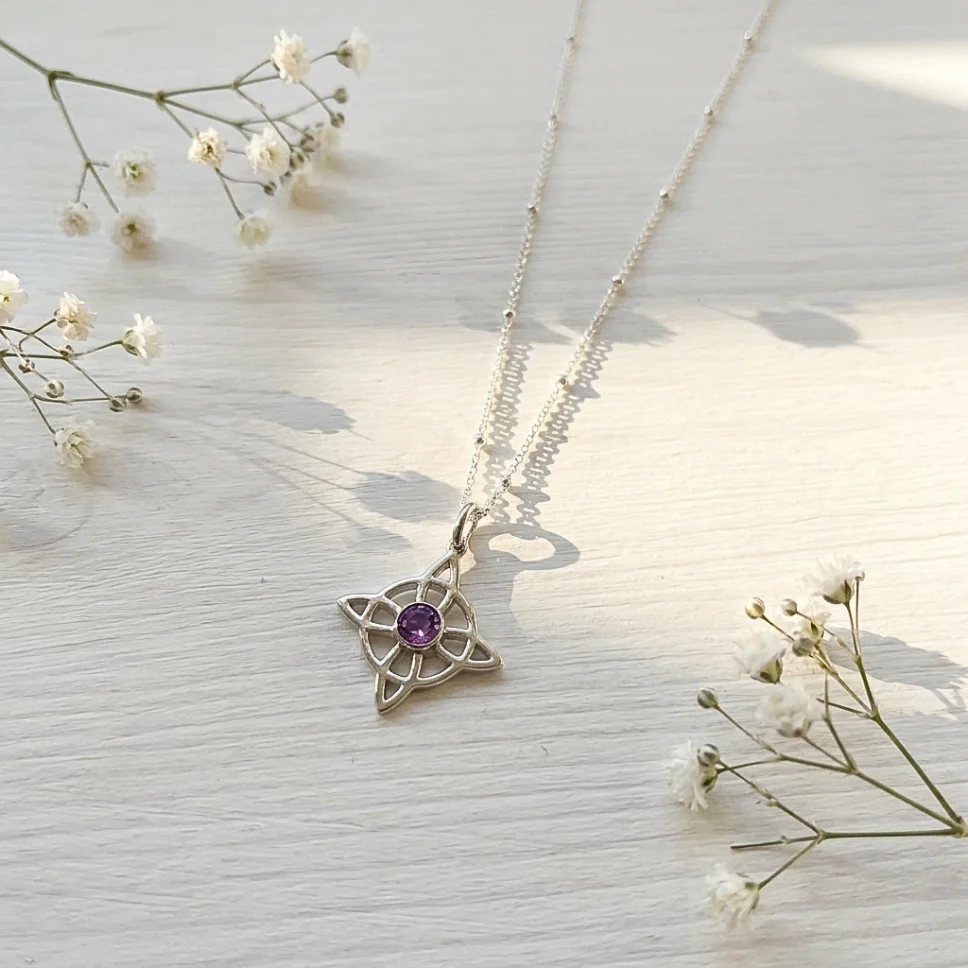 colgante nudo celta con cristal swarovski