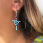 Aros colibrí con cristales brillantes y diseño artesanal