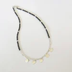 Collar elegante de spinel negro artesanal