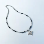 Collar protector con turmalina y piedra luna