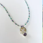 Collar colibrí espiritual con amatista y mix de piedras