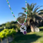 Collar silueta colibrí hecho a mano con amatista