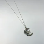 Collar luna cielo libélula hecho a mano