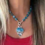 Collar de plata 950 con piedra azul apatita hecha a mano