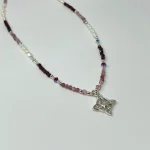 Collar hecho a mano con cuarzo rosa y granate