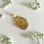 Joyería religiosa bañada en oro 18k