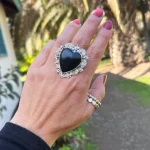 Anillo con ónix y cristal Swarovski en plata