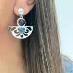 Aros elegantes de plata 950 con diseño artesanal