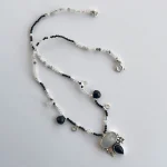 Joyería artesanal con cristales Swarovski y piedras naturales