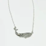 collar ballena de plata calado a mano