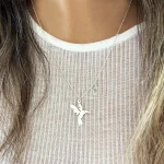 joya colibrí en pleno vuelo hecha a mano