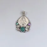 Joya religiosa de plata con imagen de Santa Teresita y cristales Swarovski