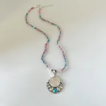 Colgante artesanal Virgen del Carmen con cristales Swarovski