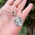 Collar de plata 950 con medalla Virgen de los Rayos