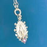 Joyería de plata Virgen de los Rayos con cristal Swarovski