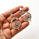 Aros con amatista y hojas en plata 950 hechos a mano