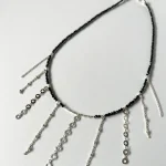 Collar con spinel negro símbolo de fuerza y protección