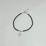Pulsera de plata con nudo de bruja símbolo de protección