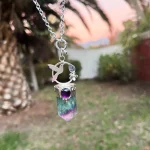 Talismán Colibrí Mia de plata con fluorita y amatista natural