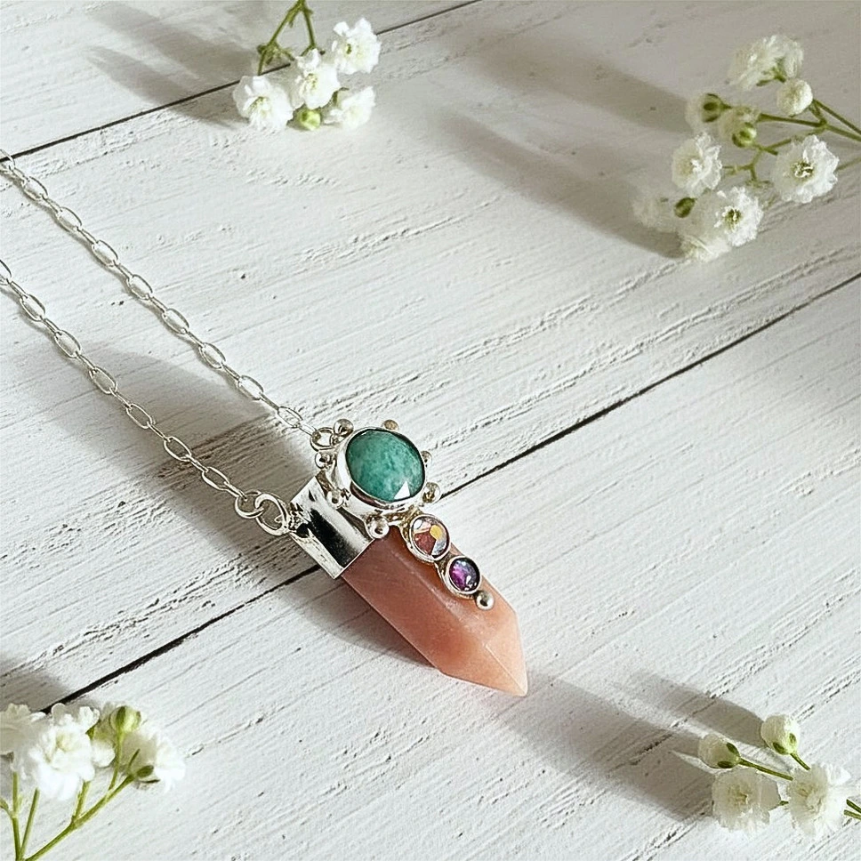 collar con piedras naturales y significado espiritual