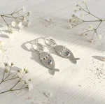 aros de plata inspirados en el mar