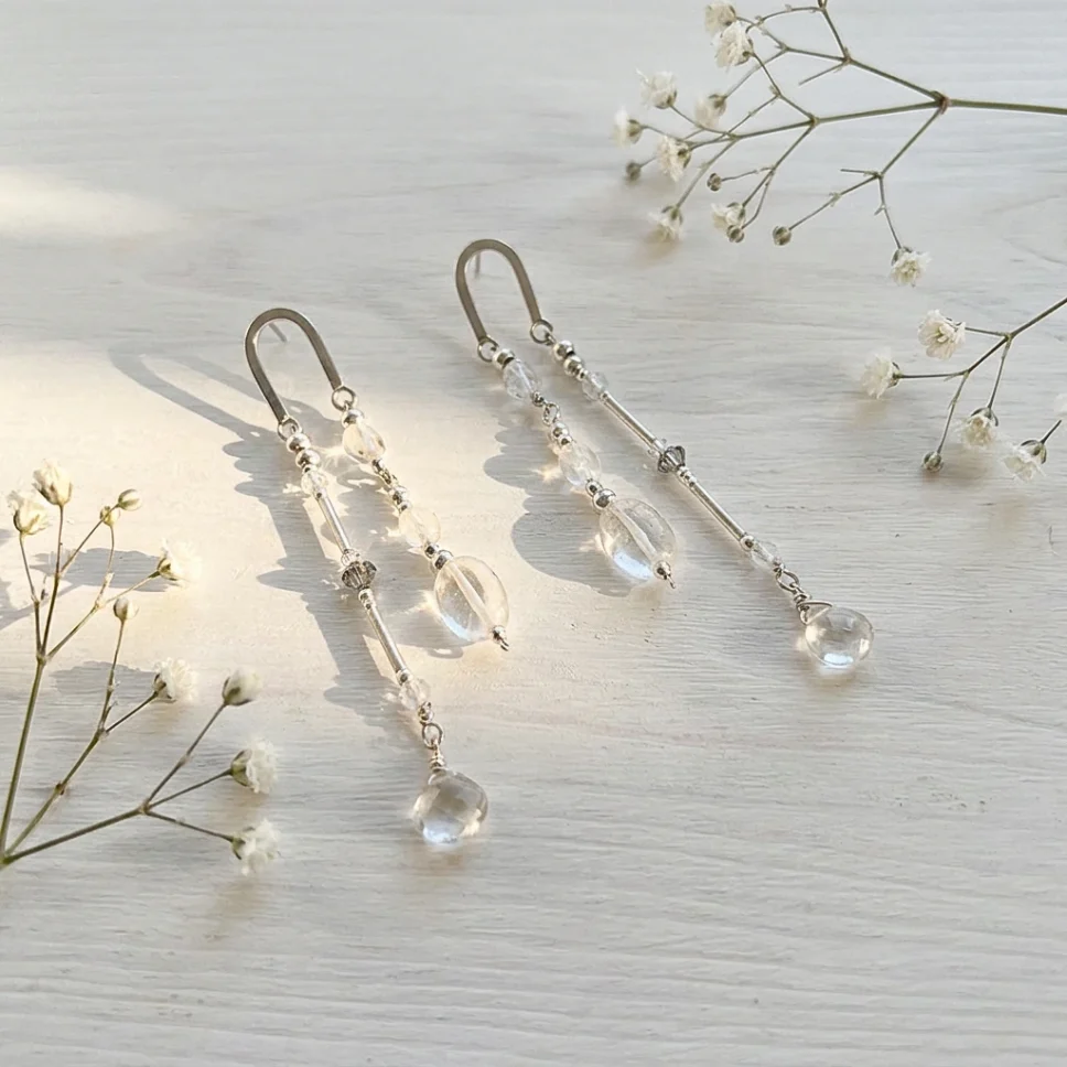 Aros artesanales con piedras naturales