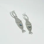 pendientes originales con forma de pez