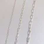 tres cadenas de distintas medidas