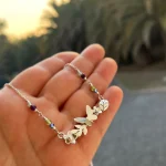 collar de plata con piedras naturales