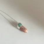 talismán de sanación emocional con piedras naturales