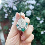 medalla artesanal con piedras a elección