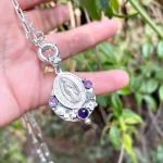 colgante mariano con cristales swarovski