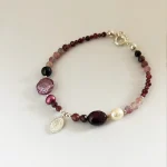 pulsera artesanal virgen de los rayos plata
