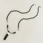 collar minimalista turmalina negra
