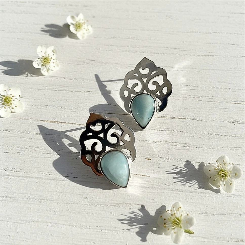 Aros de plata con larimar natural hechos a mano