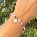 Pulsera femenina de cuarzo rosa, amatista y perlas con colgante de plata 950 hecho a mano
