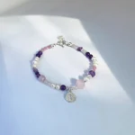 Pulsera de piedras naturales con cuarzo rosa y amatista para mujer - Pilar Segura Orfebre Chile