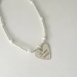 pulsera con perlas y corazon grabado te amo mama hecha a mano