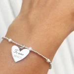 pulsera regalo para mama con perlas naturales y corazon